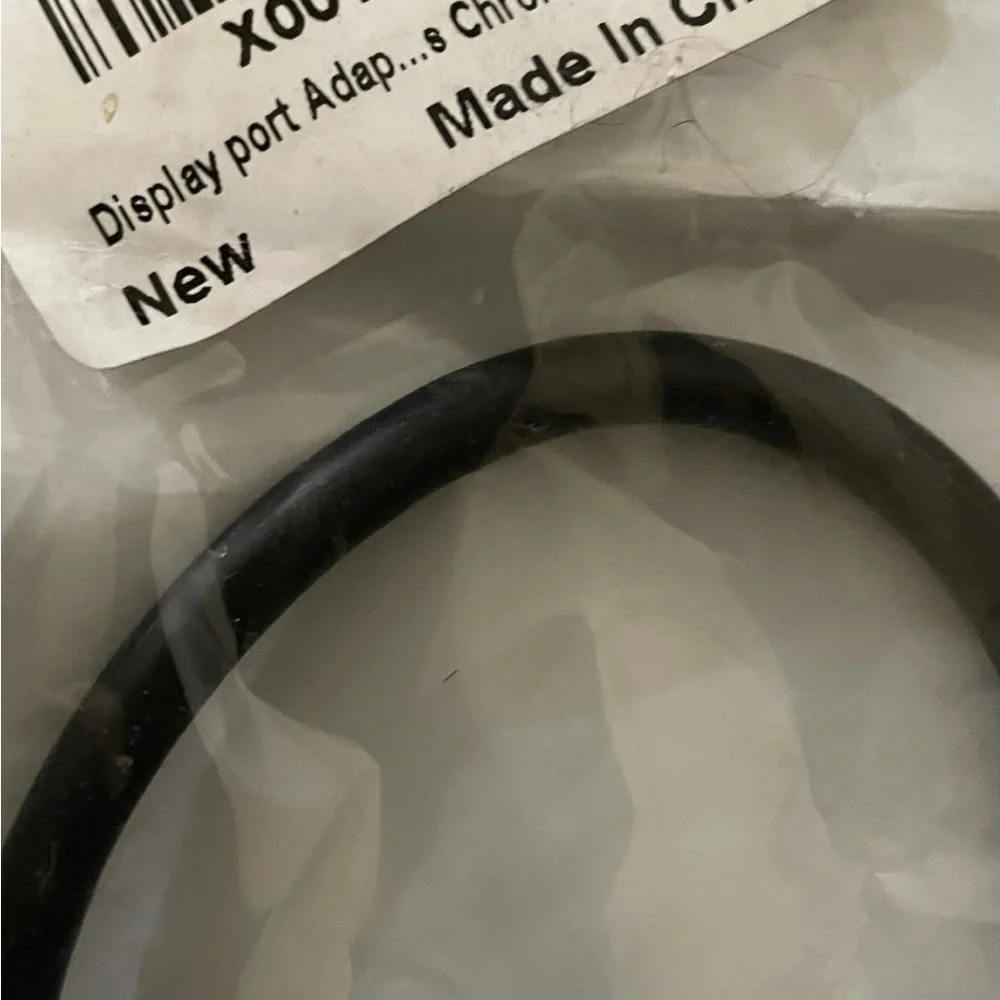 NWT Femoro Display Port Adapter Chromebook Black